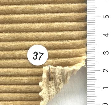 37 Beige