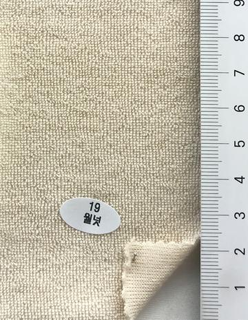 19 Beige
