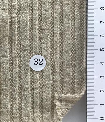 32 Beige