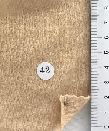 42 Beige