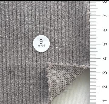 9 Beige