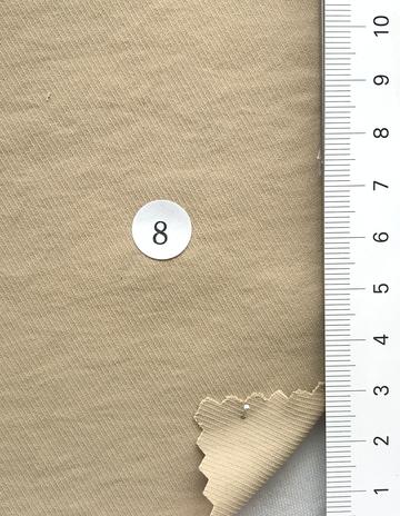8 Beige