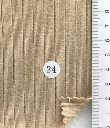 24 Beige