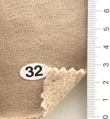 32 Beige