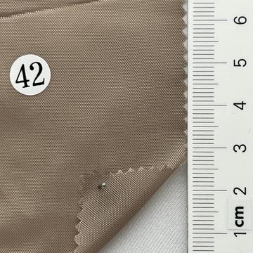 42 Beige