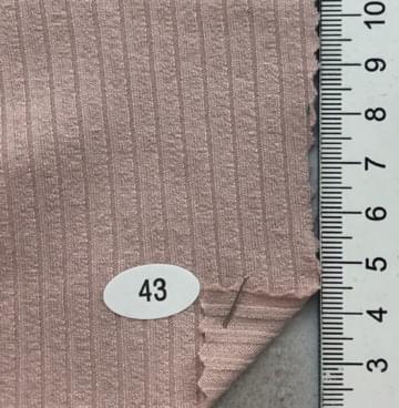 43 Dusty Pink