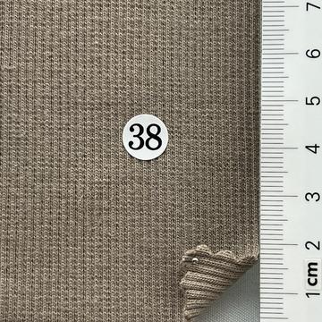 38 Beige