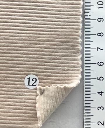 12 Beige