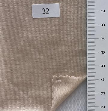 32 Beige