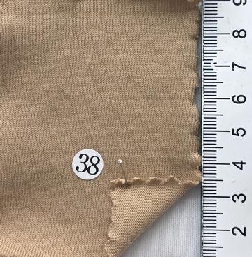 38 Beige