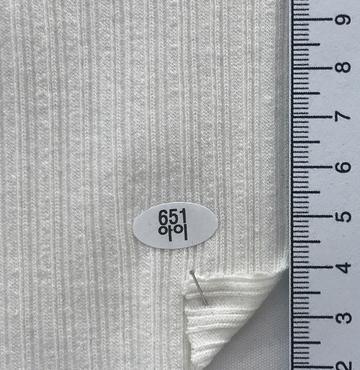 651 Ivory
