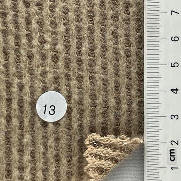 13 Beige
