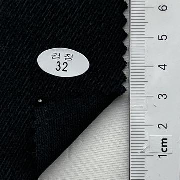 32 Black