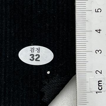 32 Black