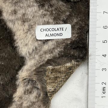 CHOCOLATE / ALMOND Brown