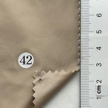 42 Beige