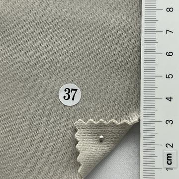 37 Beige