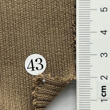 43 Beige
