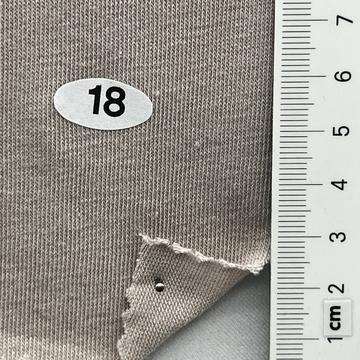 18 Beige