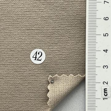42 Beige