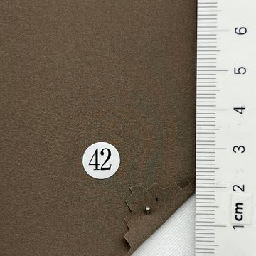 42 Beige