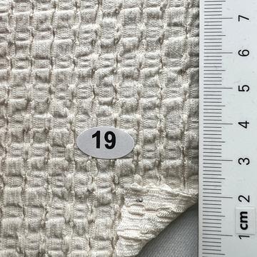 19 Beige