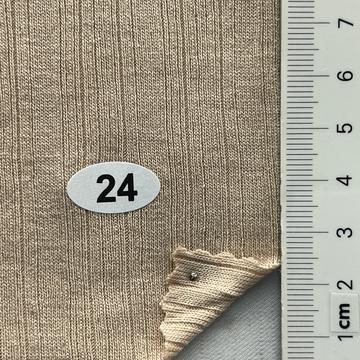 24 Beige