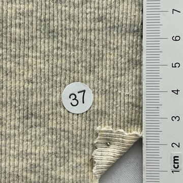 37 Beige