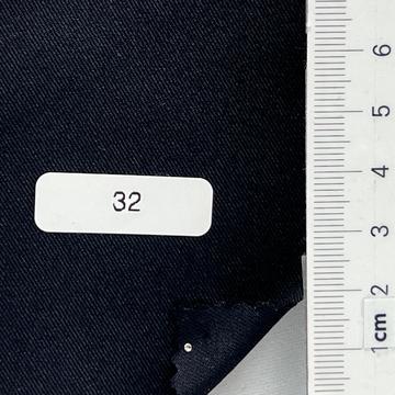 32 Black