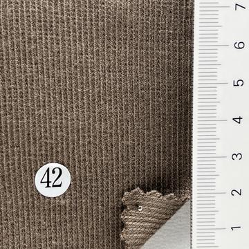 42 Beige