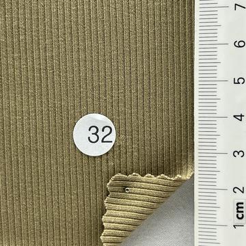 32 Beige
