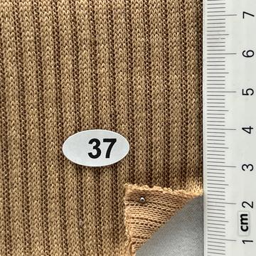 37 Beige