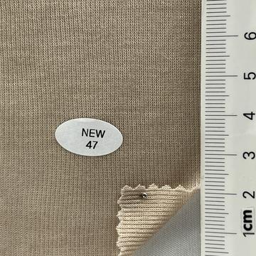 47 Beige