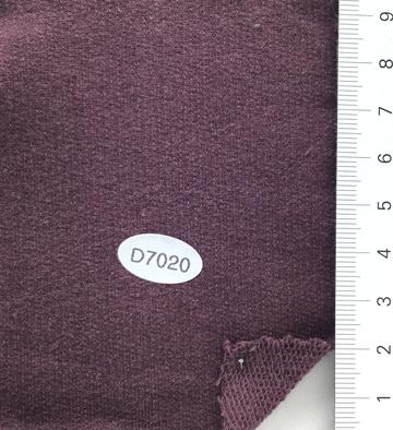 D7020 Wine