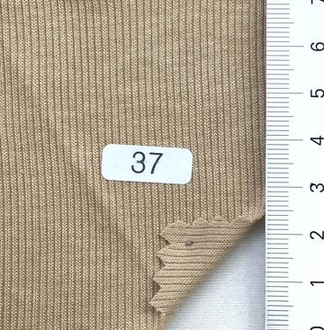 37 Beige