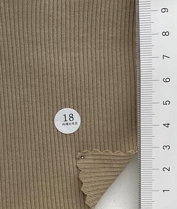 18 Beige
