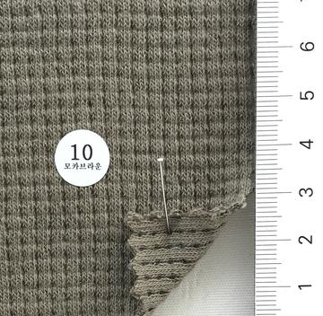 10 Beige