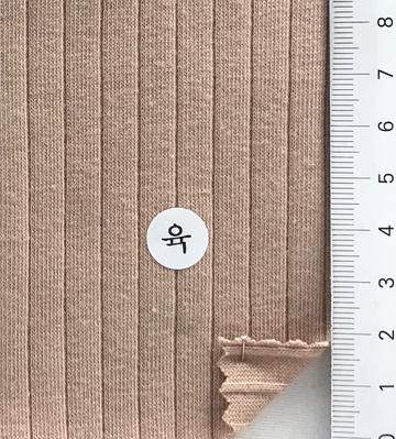 육 Beige
