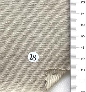 18 Beige
